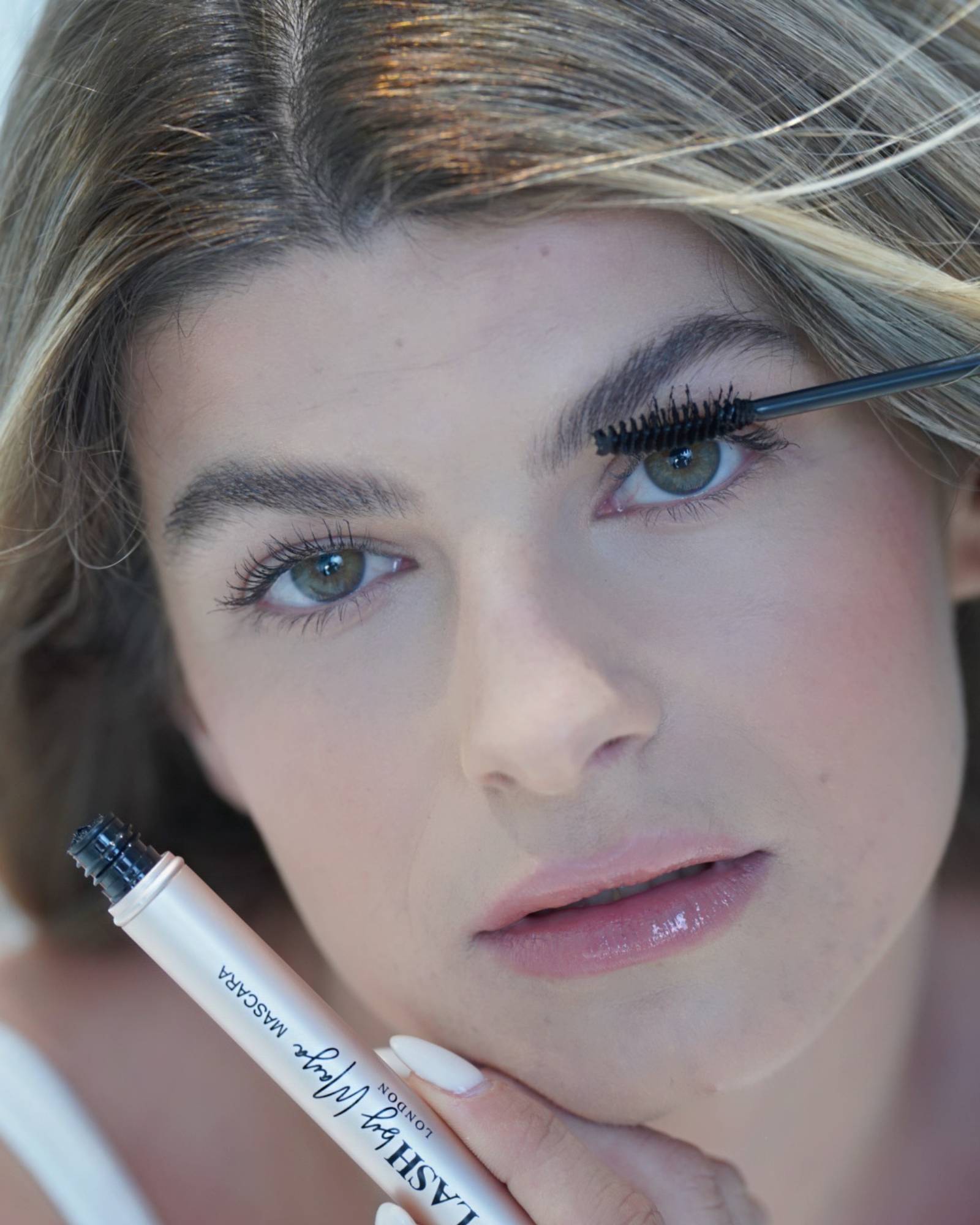 MASCARA INFUSED WITH GROWTH SERUM